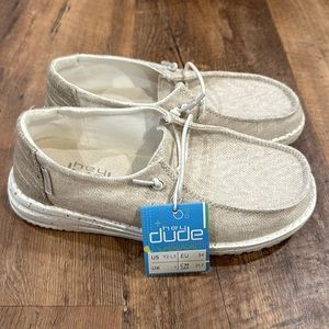 NWT HeyDudes size 2/3 youth